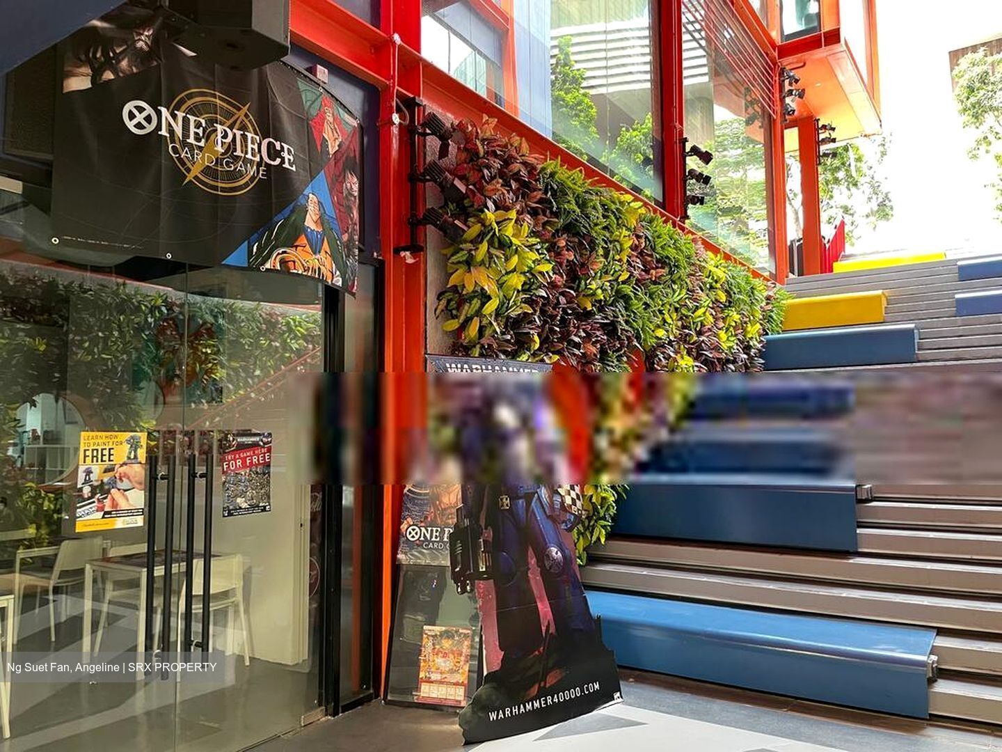 Pomo (D7), Retail #453932471